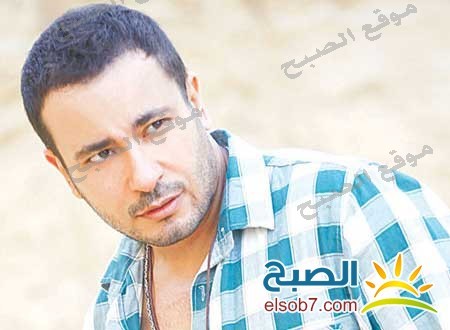 شاهد بالصور حفل زفاف الفنان محمد نجاتى على عروسته المحجبه التى أشعلت الحفل بزفافها