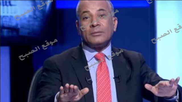 بالفيديو وائل الابراشى يقدم العذاء للأعلامى احمد موسى على الهواء مباشرة