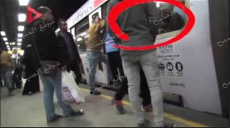 بالفيديو تفاصيل اعتداء امناء الشرطة بالصفع والضرب على سيدة بمترو الانفاق