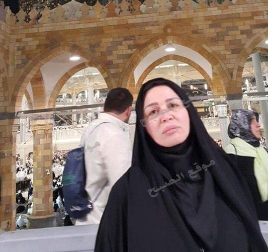 صور الهام شاهين بالحجاب مع شقيقها في الحرم المكي 