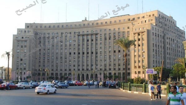مصير مجمع التحرير بعد إلغاء كافة المكاتب الحكومية بداخلة وسحب كافة الوزارات مكاتبها منه