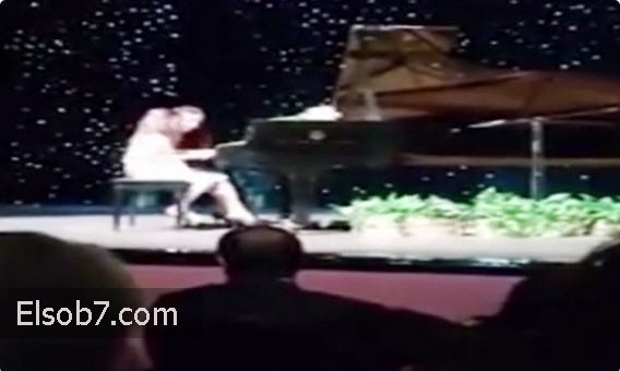 بالفيديو حفيده مبارك برفقة سوزان و جمال في حفل عزف عالمي على البيانو وسط حراسة مشددة