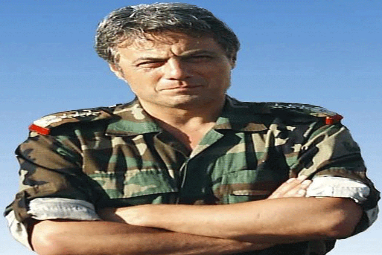 من هو مناف طلاس العميد السوري الذي يرغب في قيادة سوريا