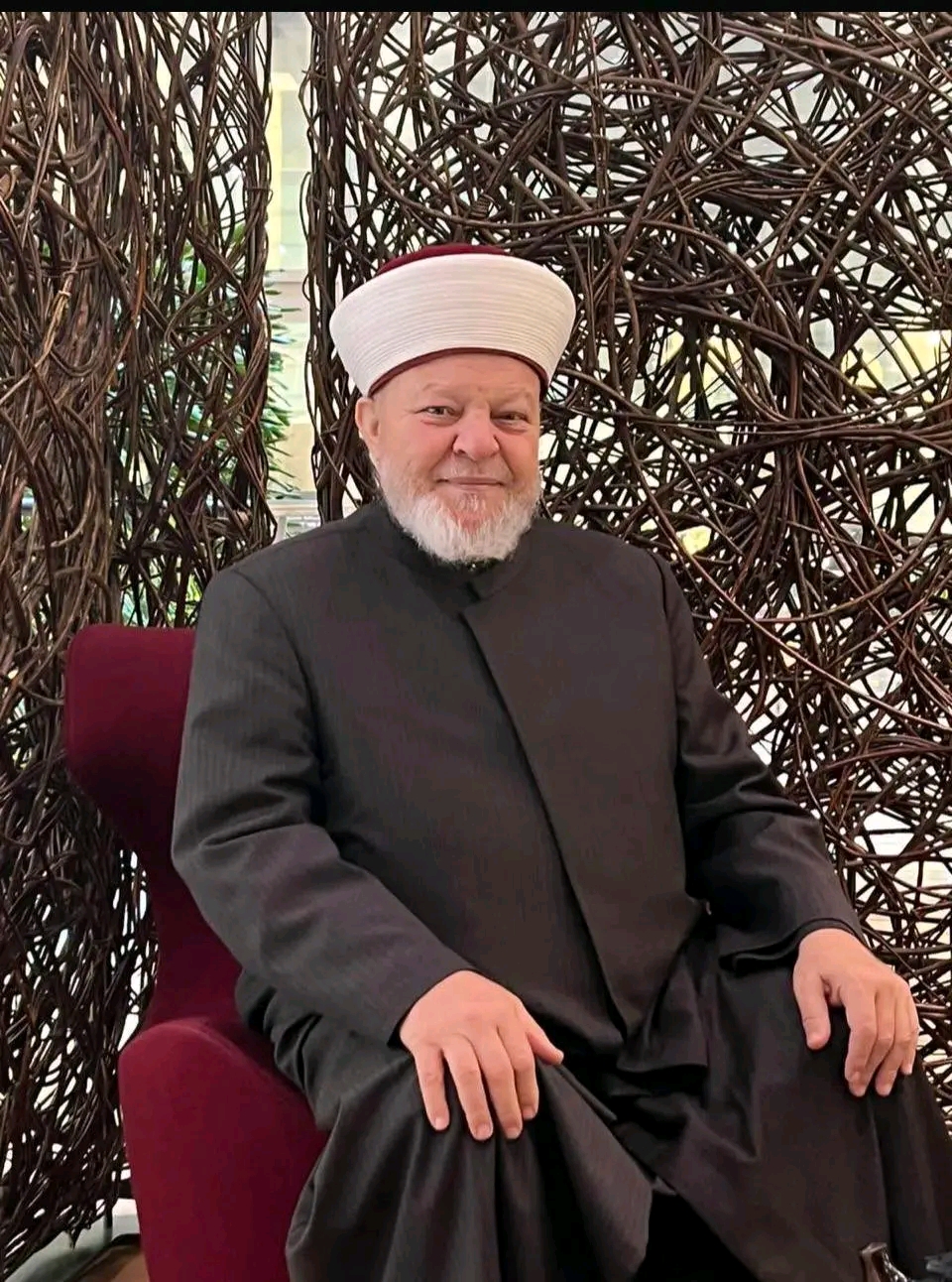 وفاة الشيخ صلاح الدين فخري المدير الإداري لدار الفتوى