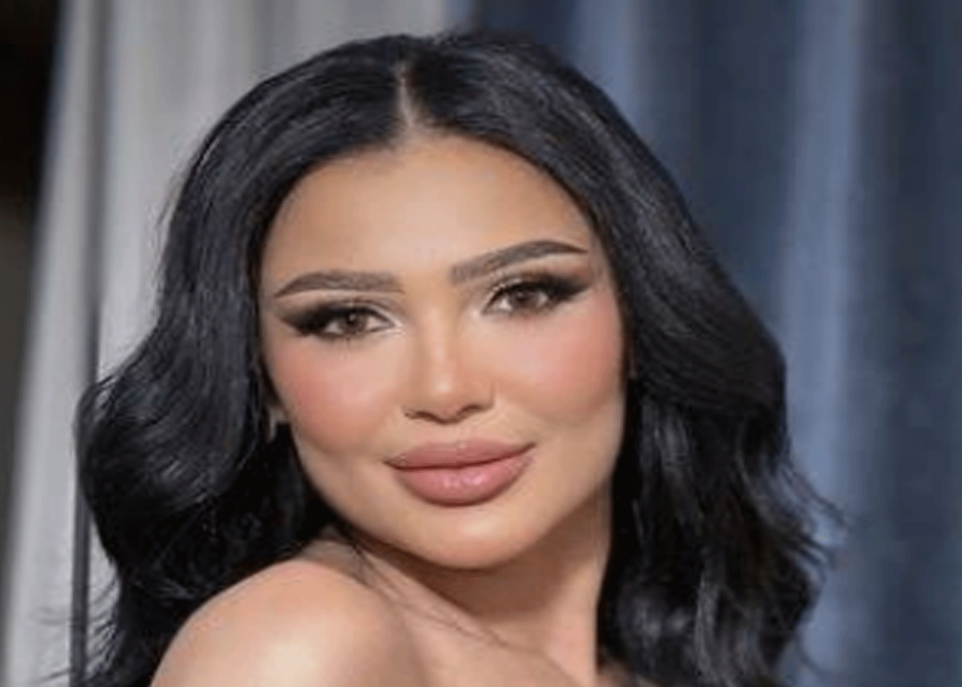 فيديو الفنانة منى ممدوح المثير للجدل