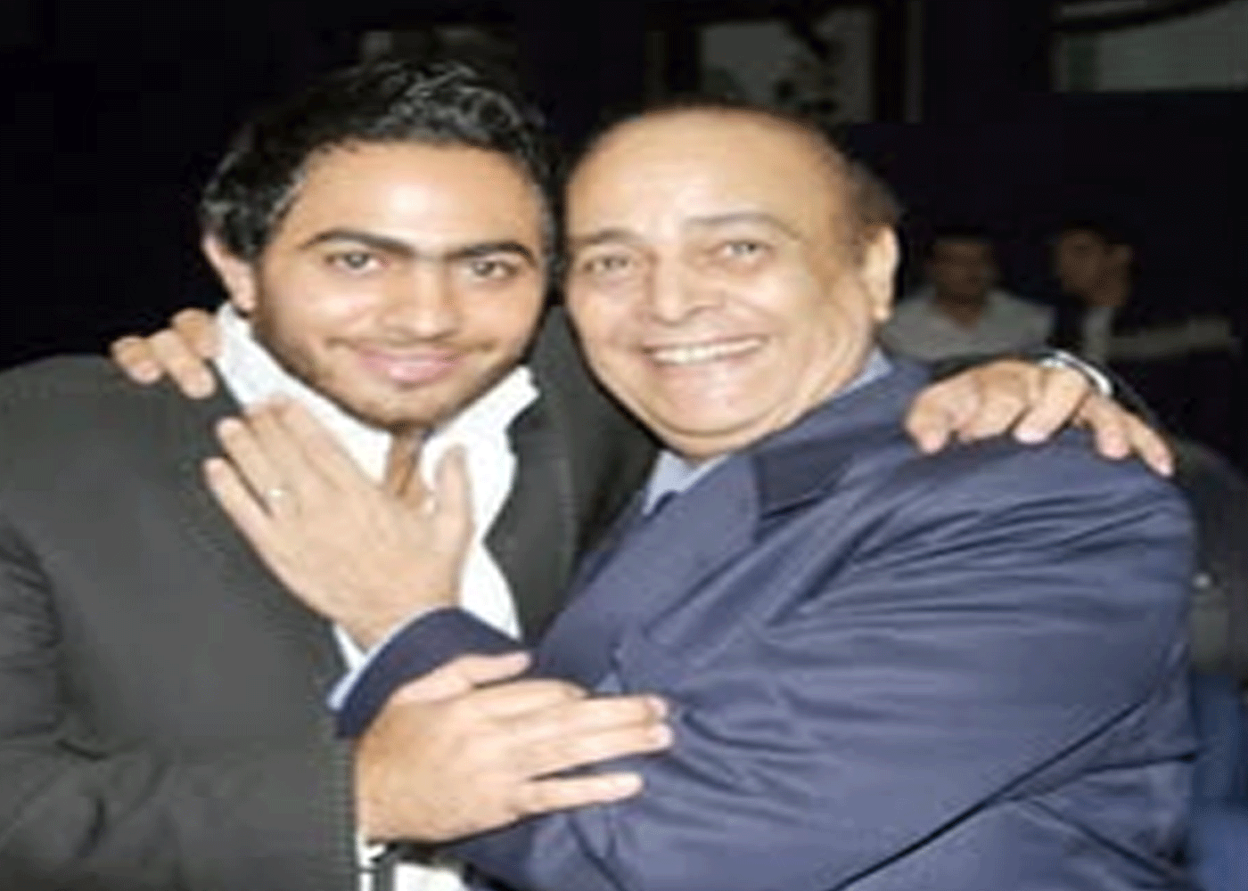 تفاصيل وفاة والد تامر حسني وموعد الصلاة والجنازة عليه.