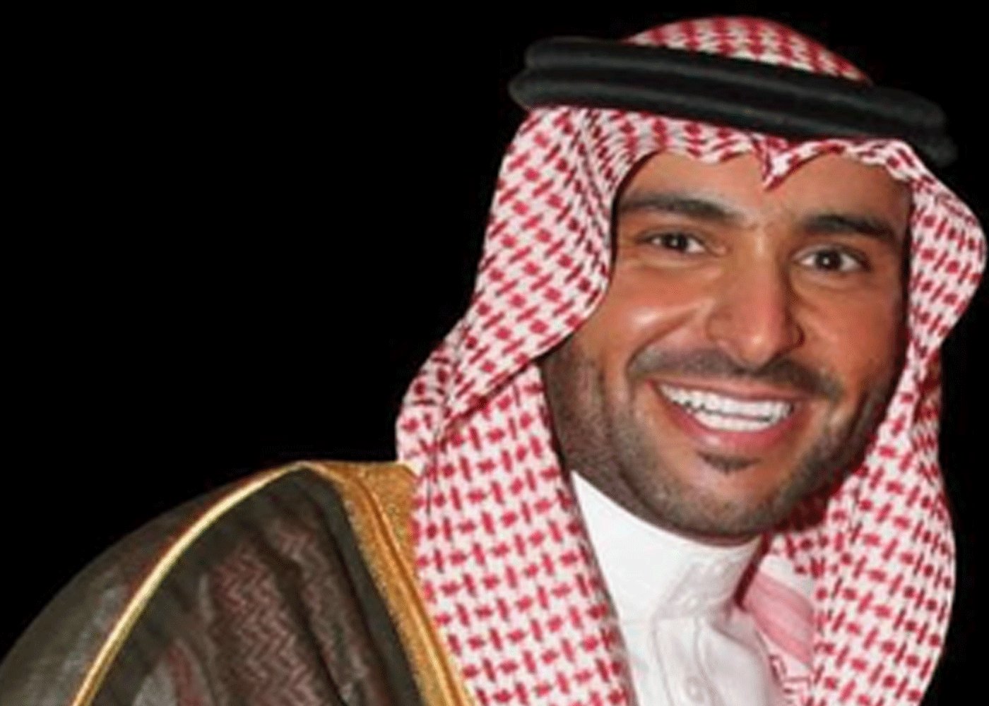 مم بُني المقهى الموجود في المشتل؟ حل مسابقة يزيد الراجحي 14 حل مسابقة يزيد الراجحي