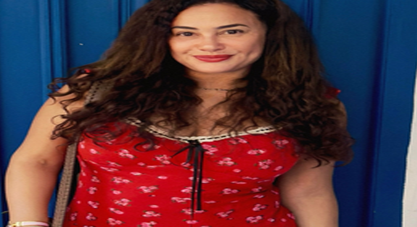 هند صبري: «ولا أجمل من الضحكة الرايقة.. ولا أجمل من نظرة عينك» 9 هند صبري
